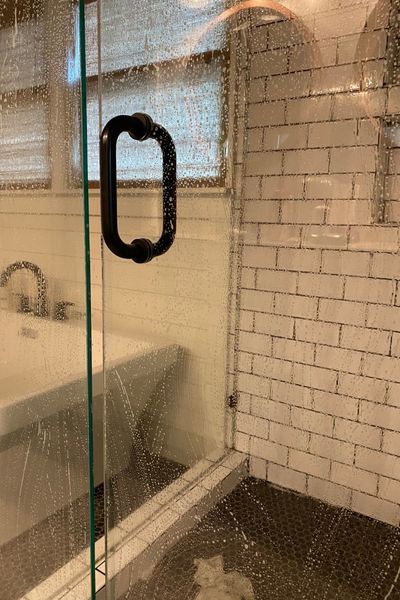 Clean Glass Shower Doors with Vinegar & Dawn